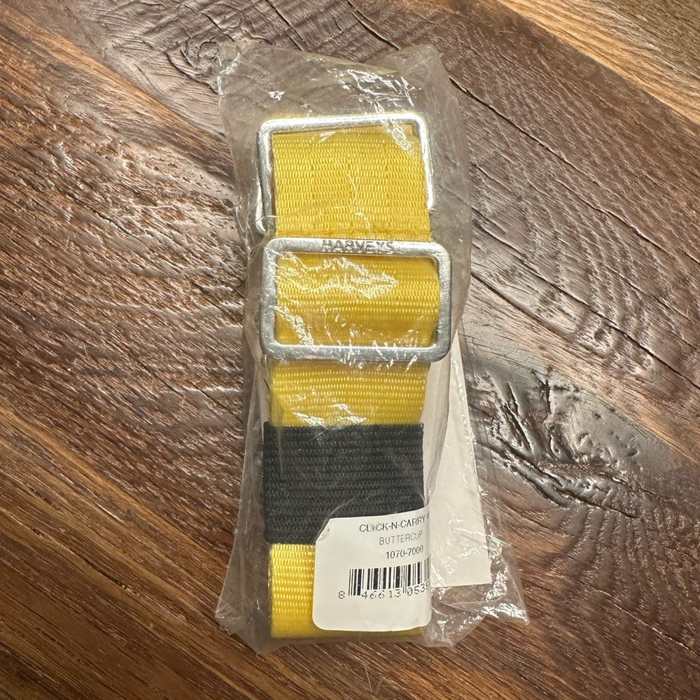 Harvey’s buttercup 4 panel click and carry strap